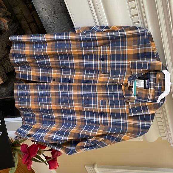 Patagonia Long sleeve button down - Picture 1 of 2